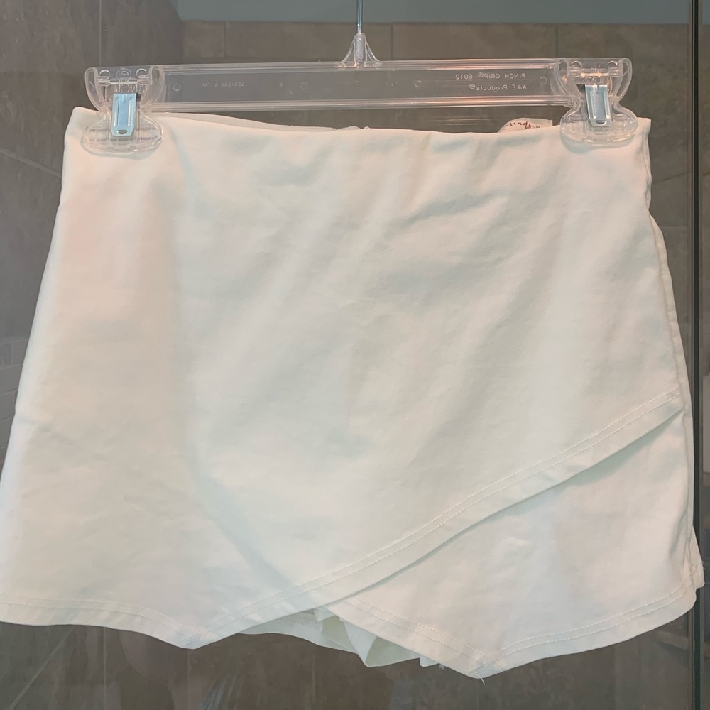 American Thread white envelope skort